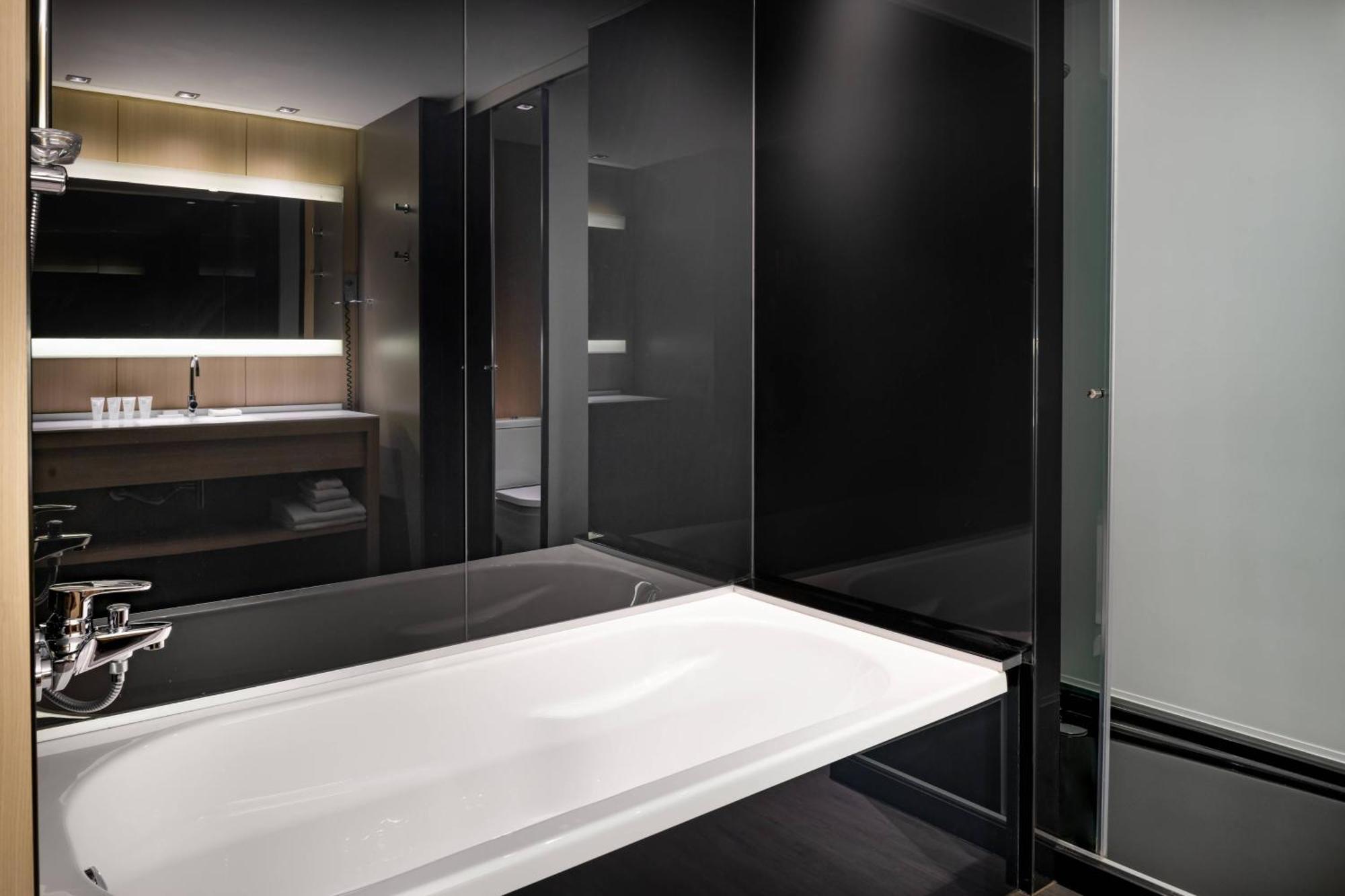 Ac Hotel Sants By Marriott Barcelona Eksteriør billede
