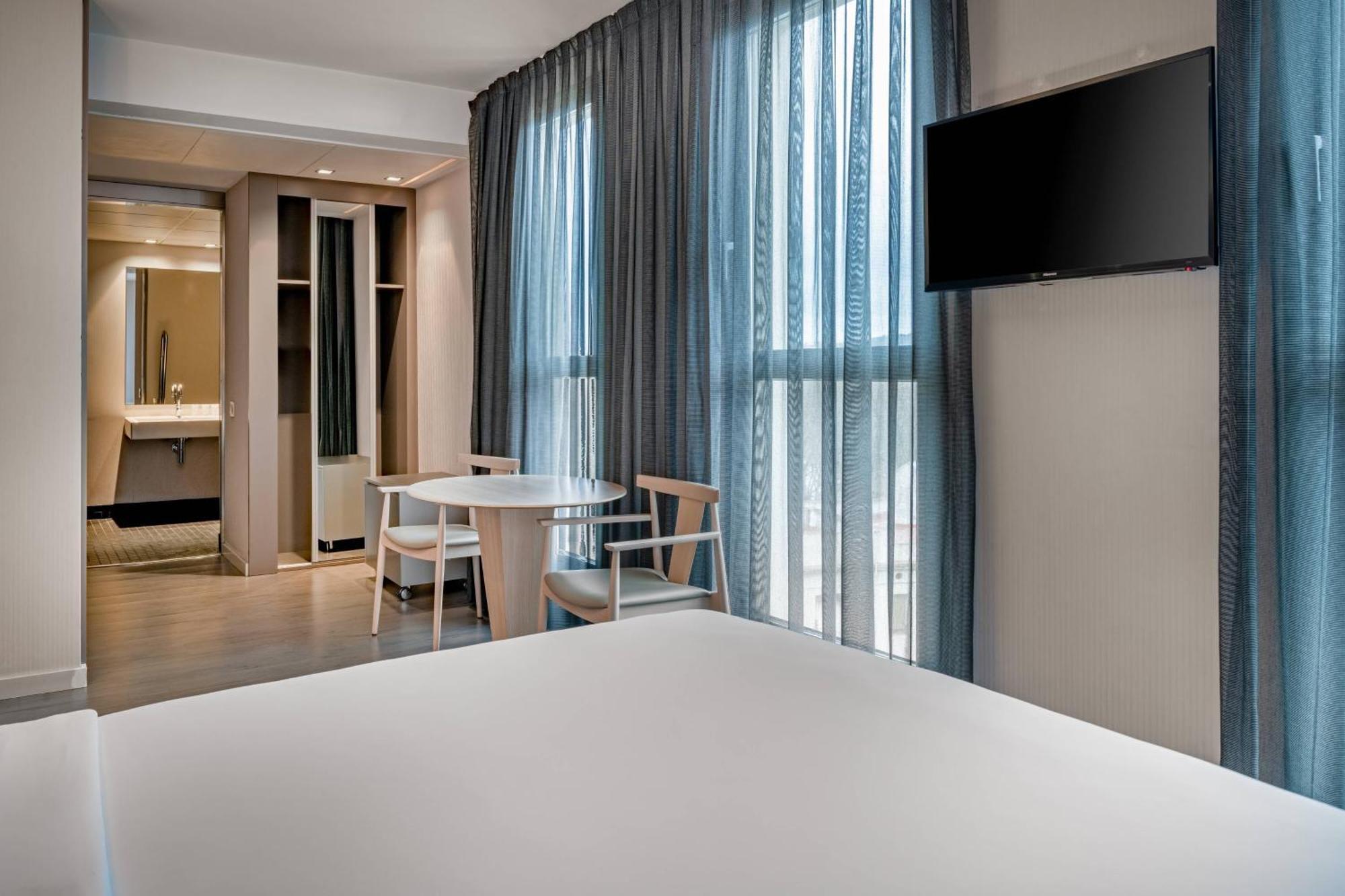 Ac Hotel Sants By Marriott Barcelona Eksteriør billede